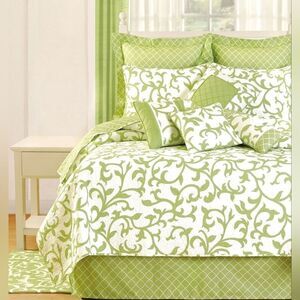 🇬🇪🔹️C&F Home Sage Reversible Vine & Lattice 48x60 Quilted Throw Blanket